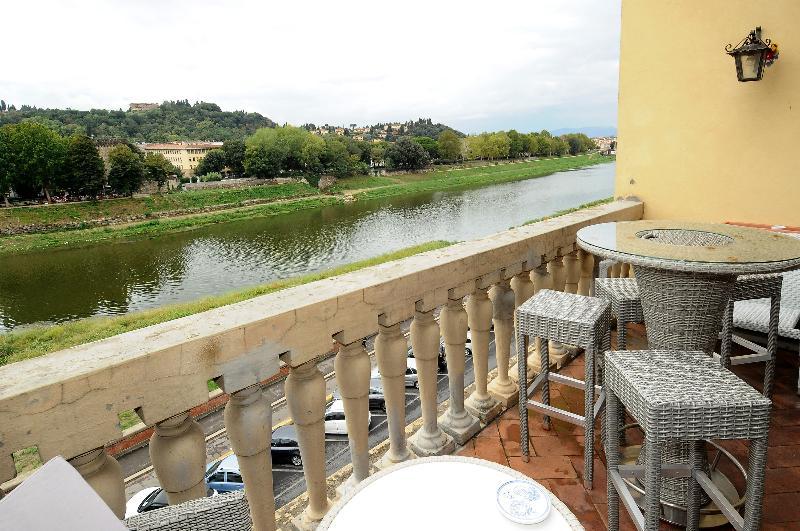 Hemeras Boutique House - Lungarno Vespucci Флоренция Экстерьер фото
