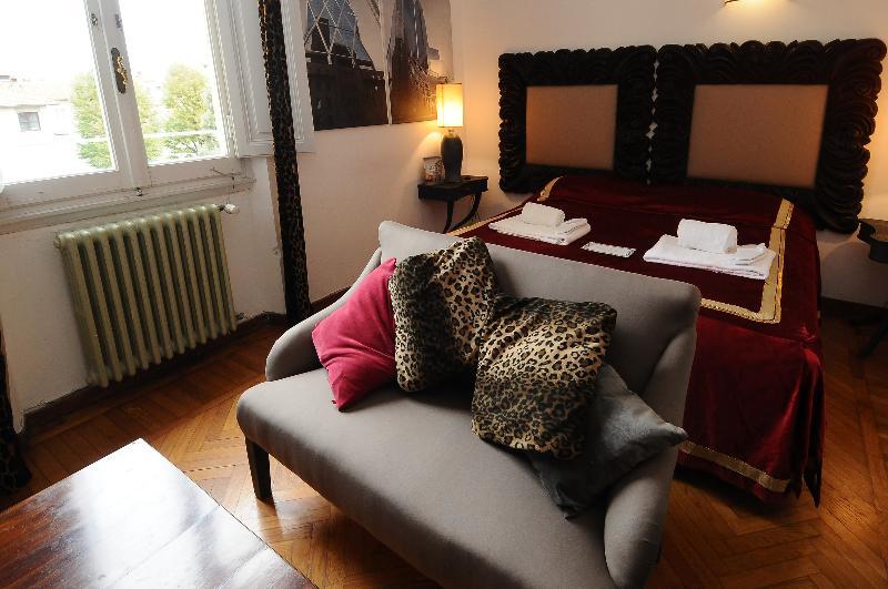 Hemeras Boutique House - Lungarno Vespucci Флоренция Экстерьер фото